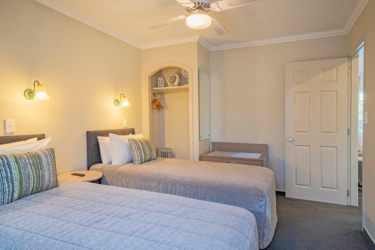 Motel Silver Fern & 5*