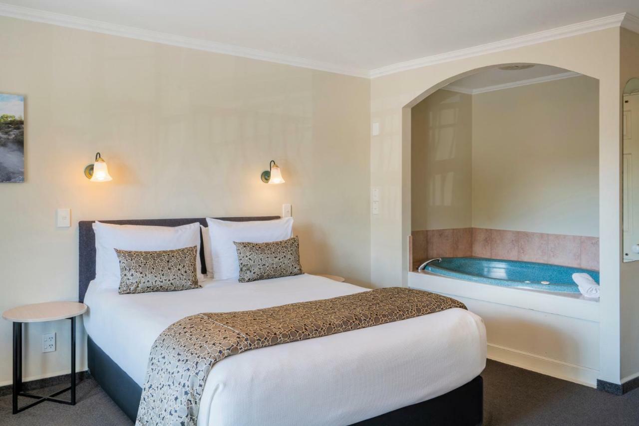Silver Fern & 5* Rotorua